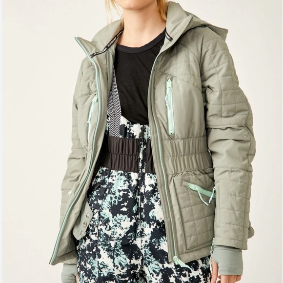 Free People coat ski jacket thumb holes sage green quilted hoodie NEW xs - Picture 1 of 16
